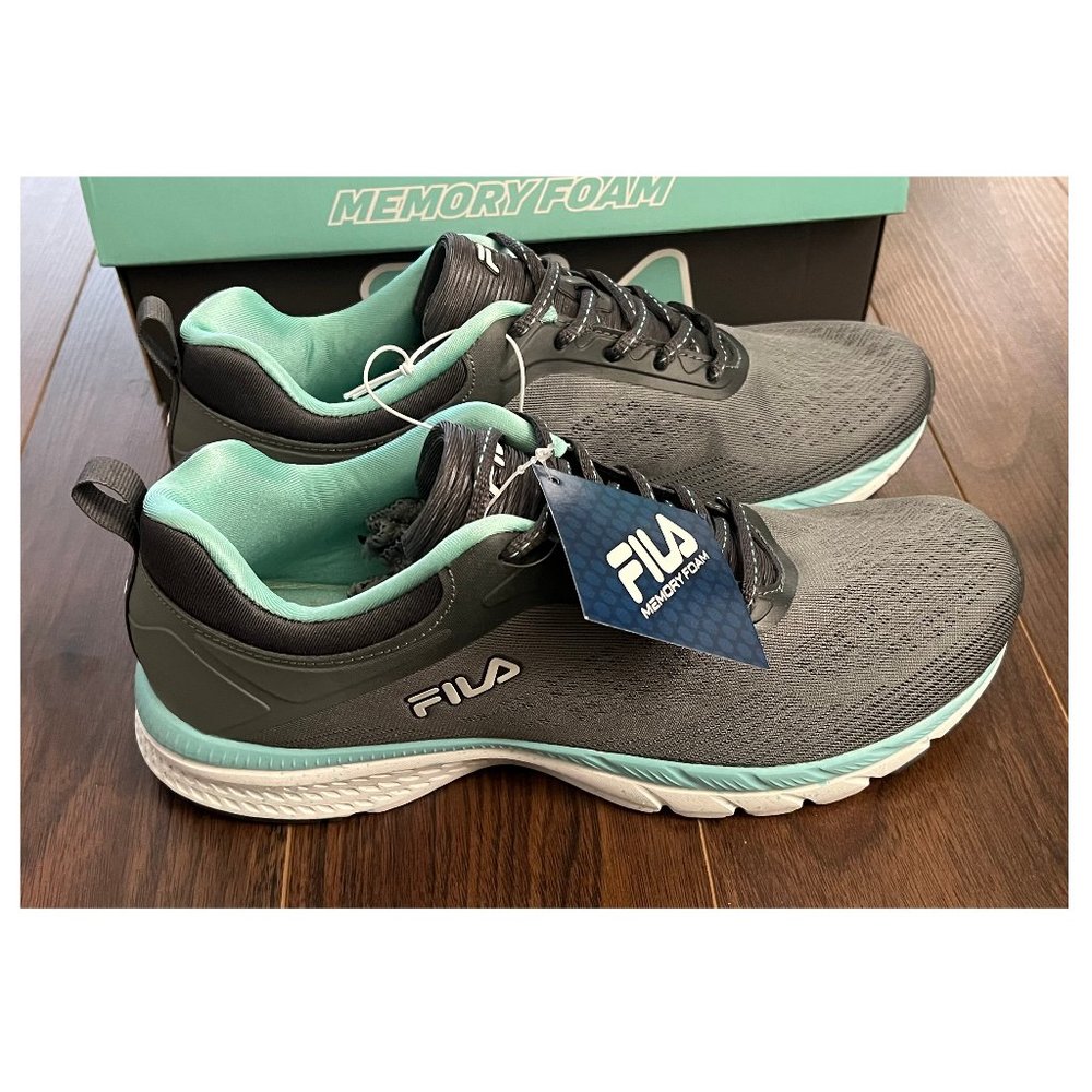 **NEW** FILA Memory Outreach Sneakers {WOMEN'S - USA Size 10 ~ AU/UK Size 8.5